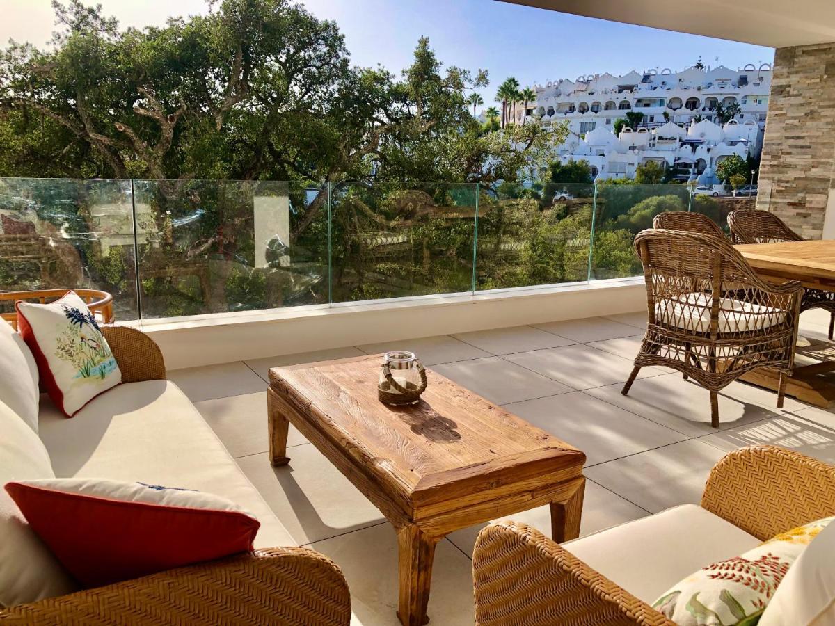 Modern Apartment In Front Of Cabopino Golf マルベーリャ エクステリア 写真